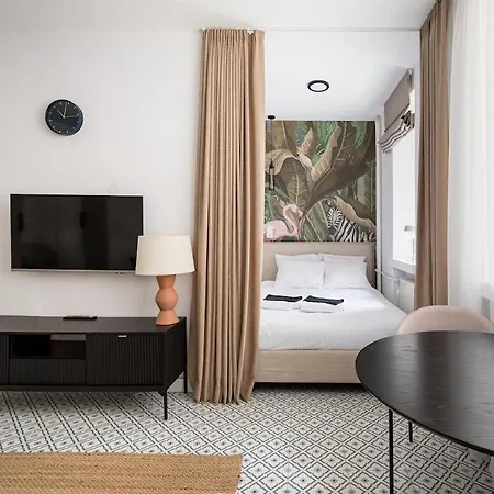 Heart Of Downtown Pretty